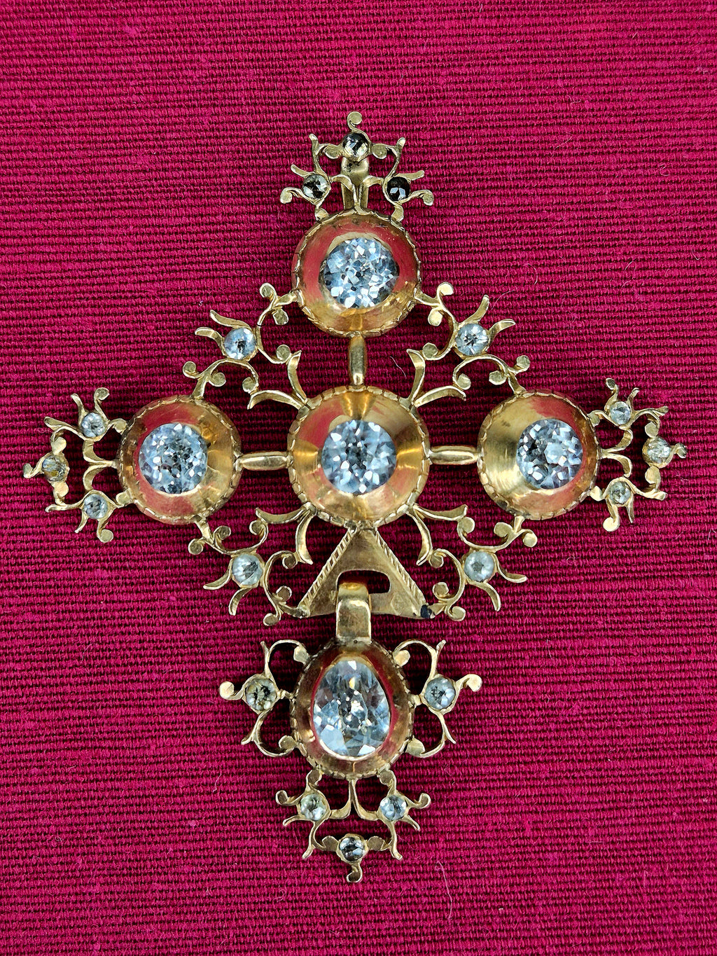 1760 Croix de Saint-Lô 18 Karat Gold Pendant With Black Spot Paste Jewels & French Assay Marks