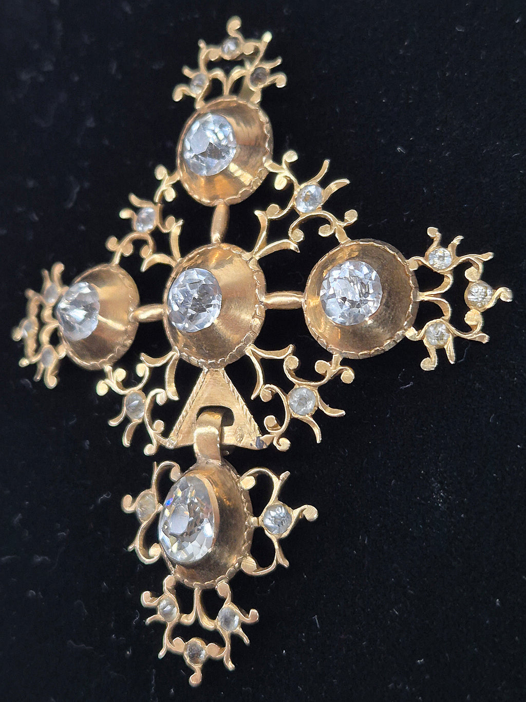 1760 Croix de Saint-Lô 18 Karat Gold Pendant With Black Spot Paste Jewels & French Assay Marks